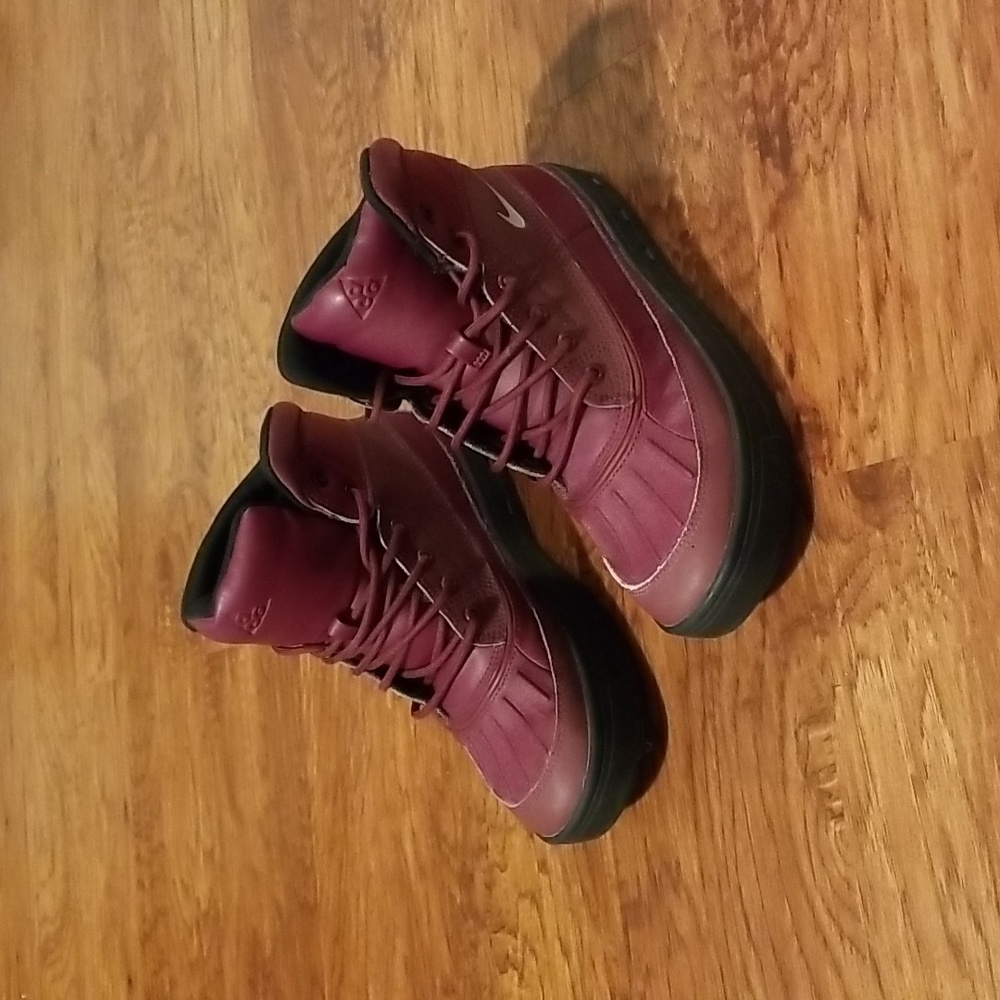 Nike Boots